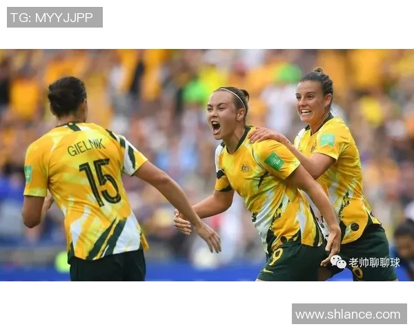 澳大利亚女足迎战西班牙女足精彩对决展现世界足球魅力与实力较量 澳大利亚女足迎战西班牙女足精彩对决展现世界足球魅力与实力较量